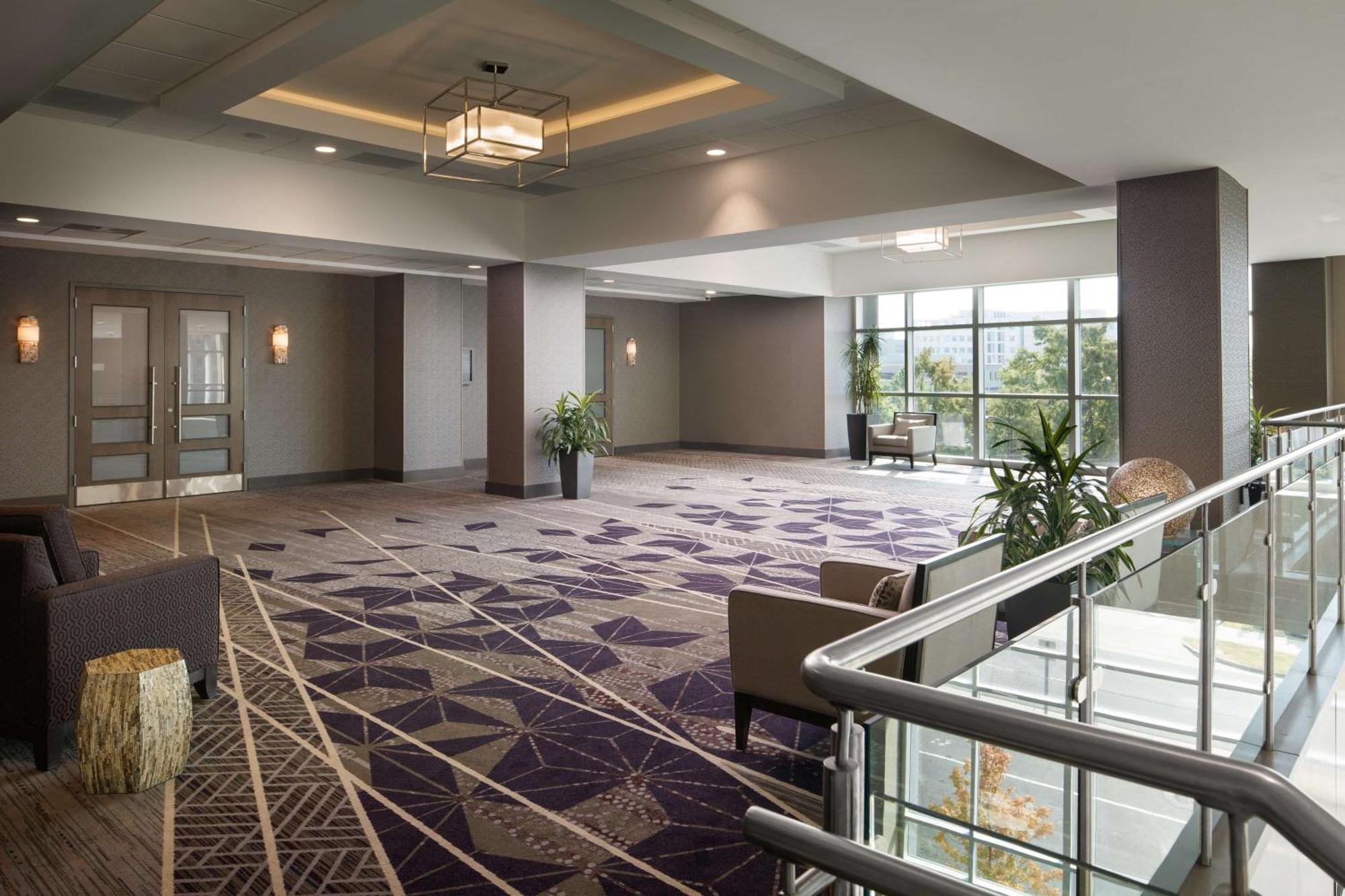 Embassy Suites By Hilton Charlotte Uptown Exterior foto