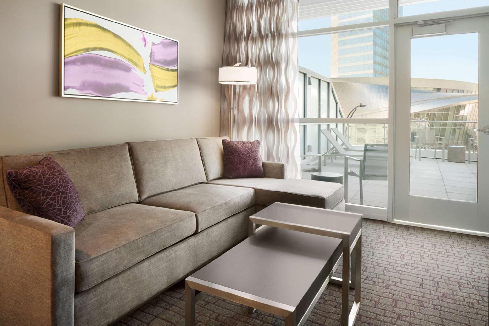 Embassy Suites By Hilton Charlotte Uptown Exterior foto
